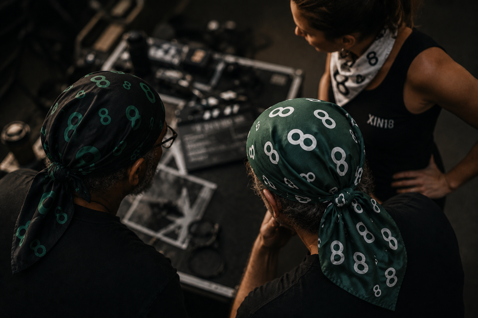 XINI8 Bandana — scene
